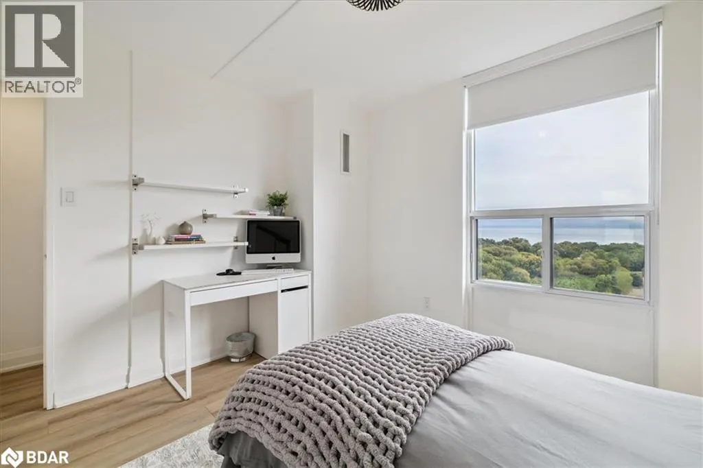 1515 LAKESHORE Road E Unit# 1404, #1404
