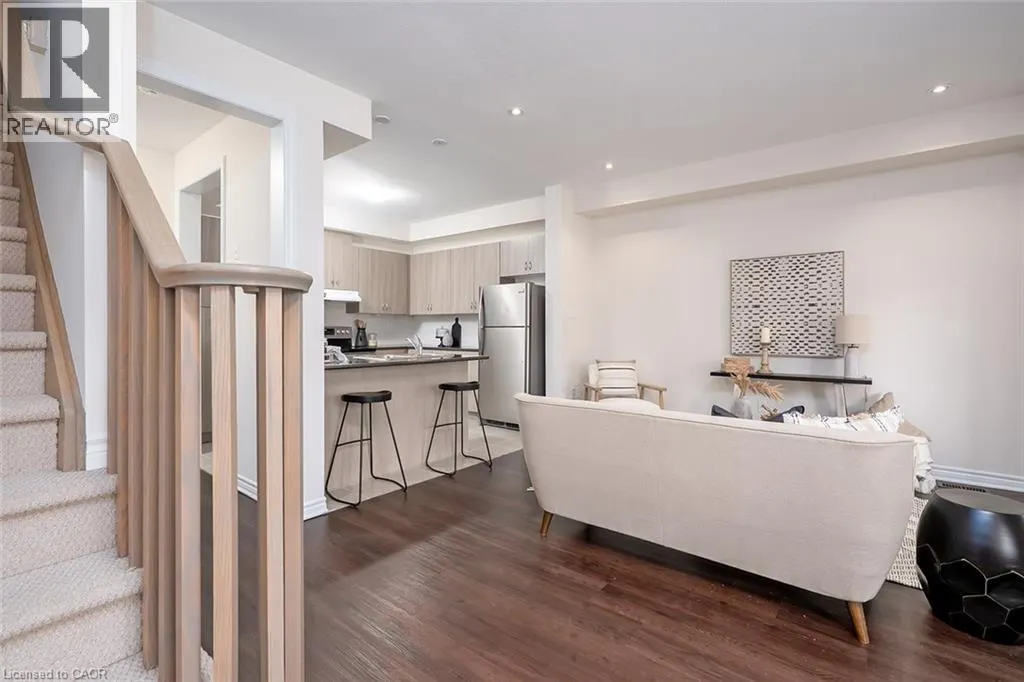 8 HISCOTT Drive