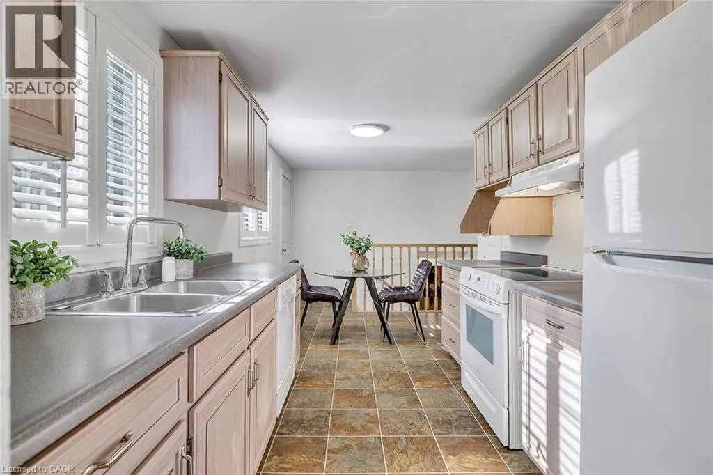340 DRIFTWOOD Drive