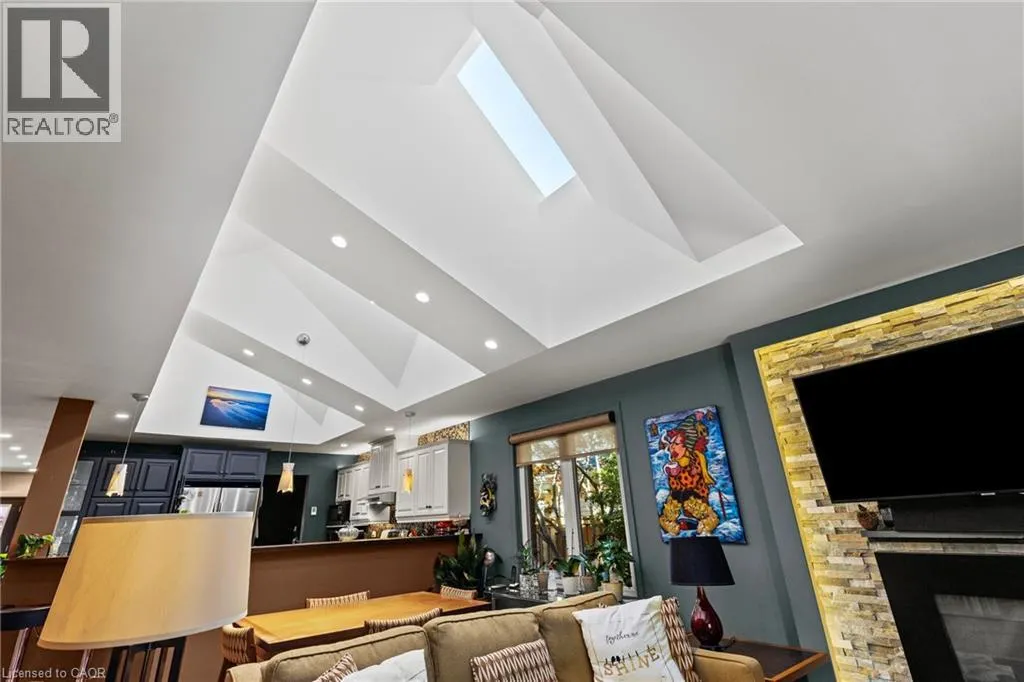4 KARSAM Court