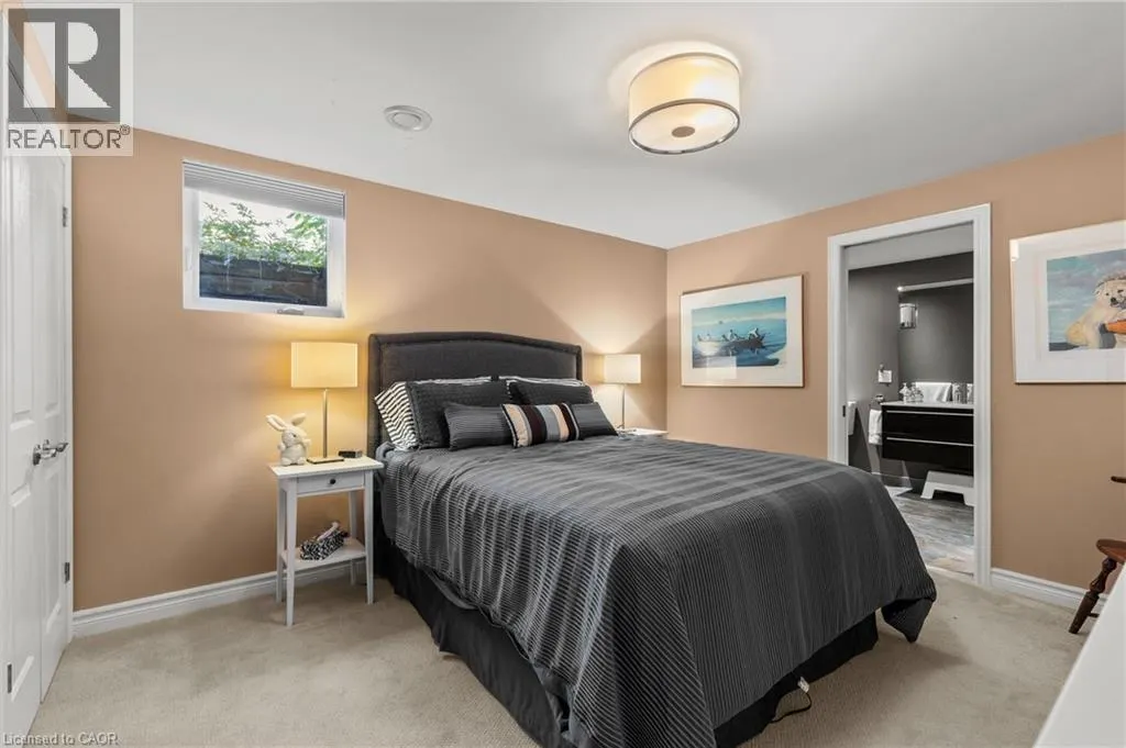 4 KARSAM Court