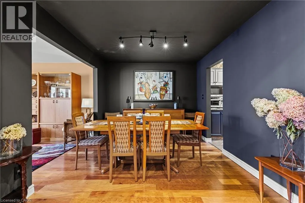 4 KARSAM Court