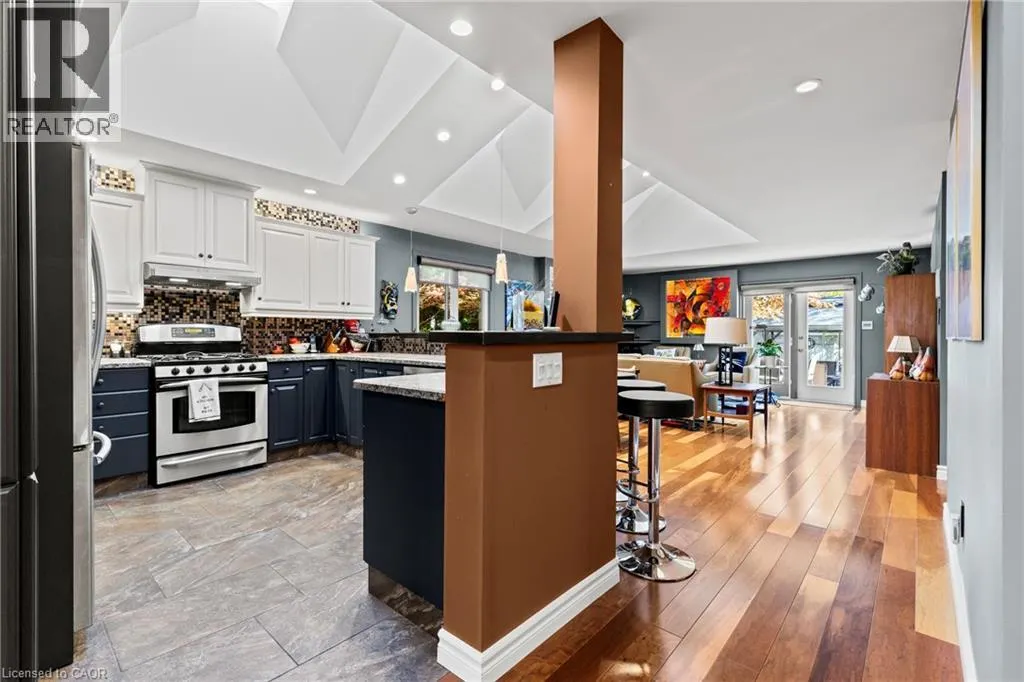 4 KARSAM Court