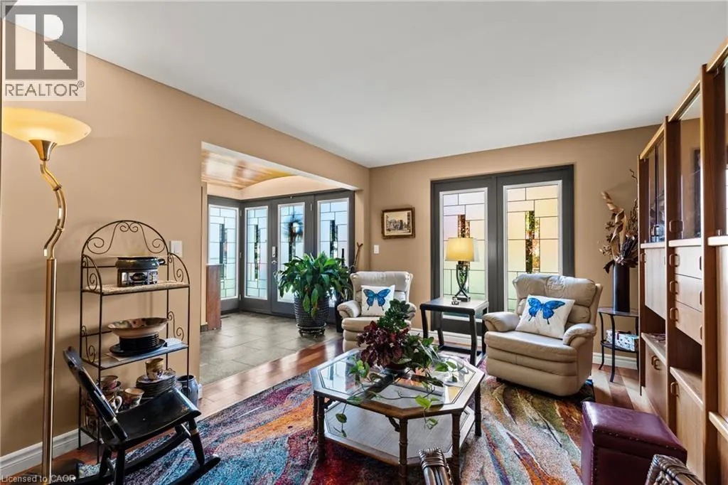 4 KARSAM Court