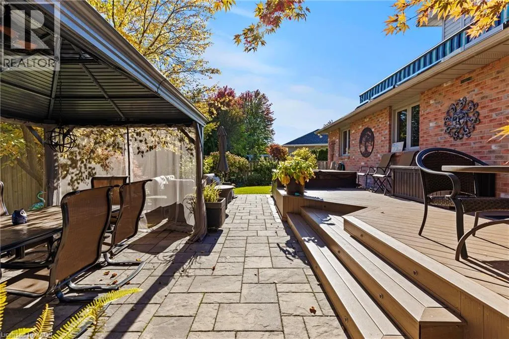 4 KARSAM Court
