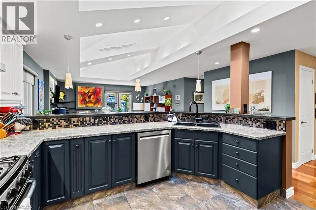 4 KARSAM Court