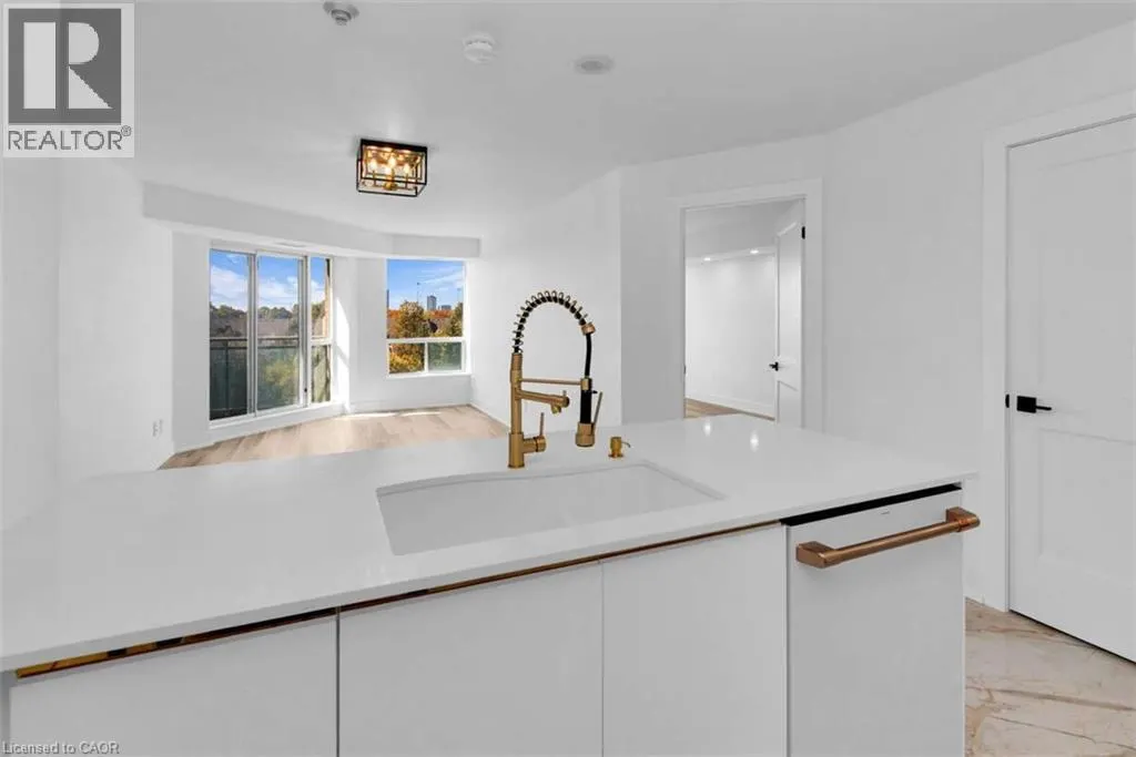 190 MANITOBA Street Unit# 710, #710