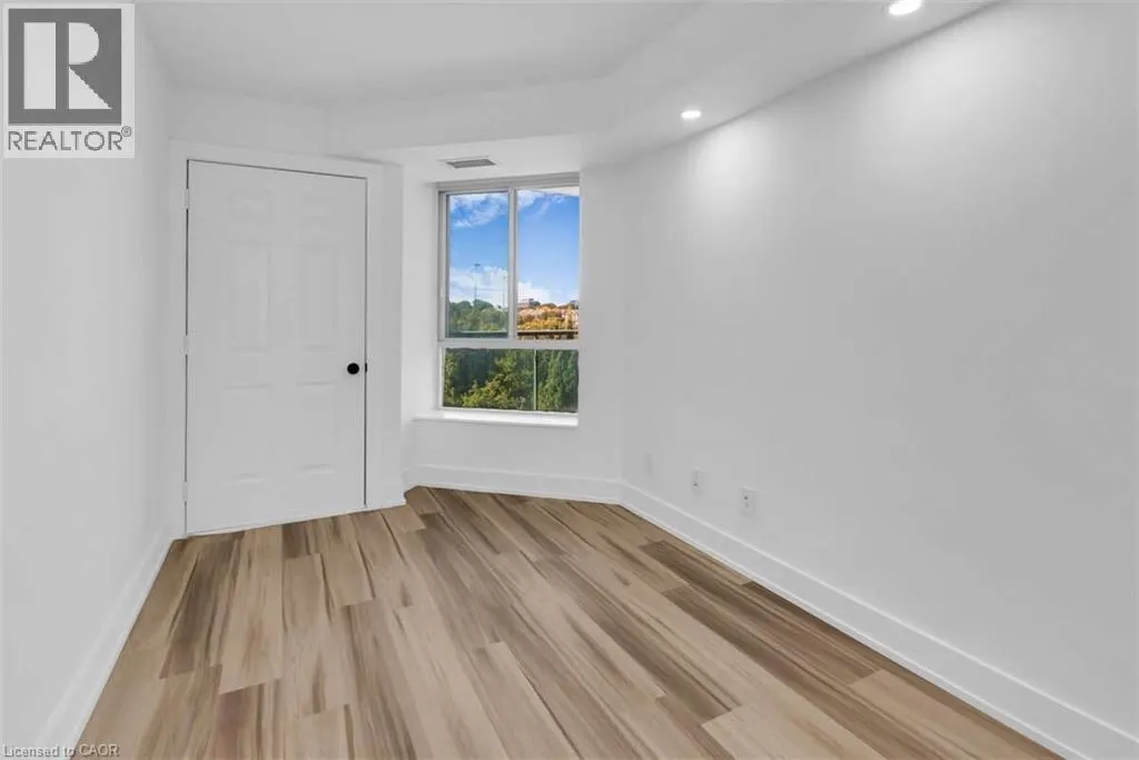 190 MANITOBA Street Unit# 710, #710