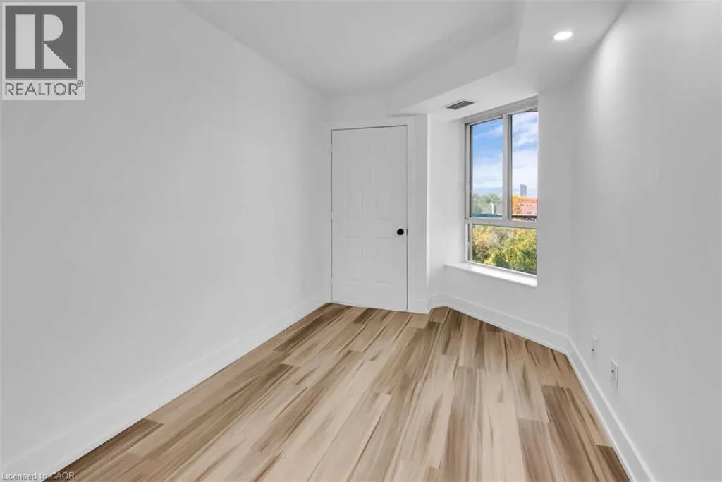 190 MANITOBA Street Unit# 710, #710