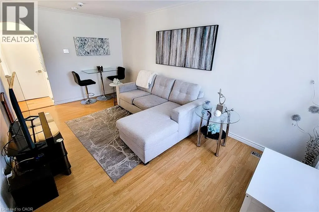 86 EAST 18TH Street