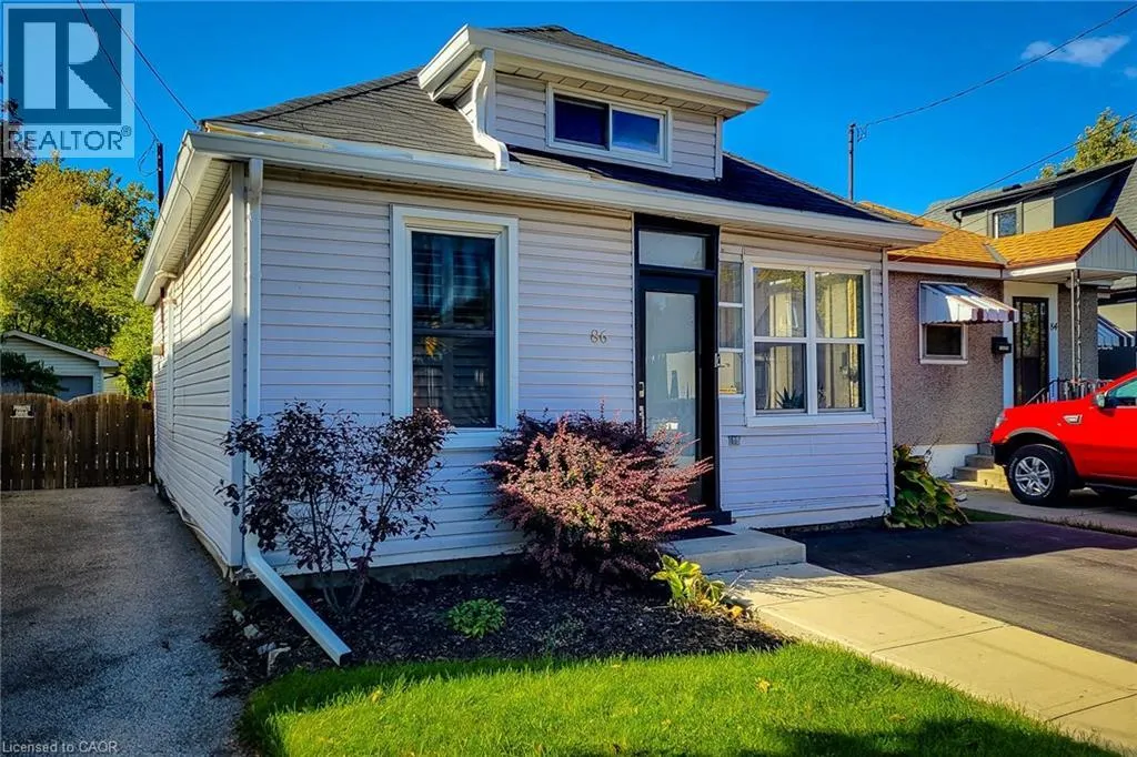 86 EAST 18TH Street