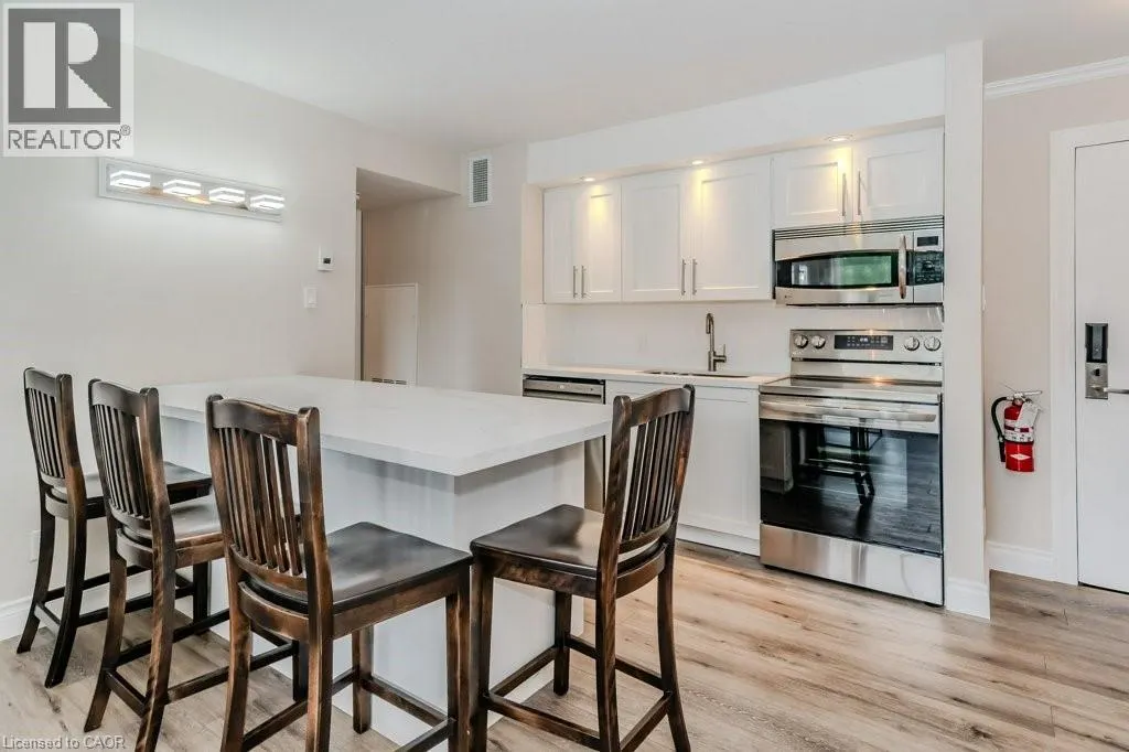 1235 DEERHURST Drive Unit# 54-305, #54-305