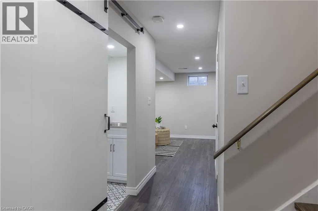 65 FAIRWOOD Place W