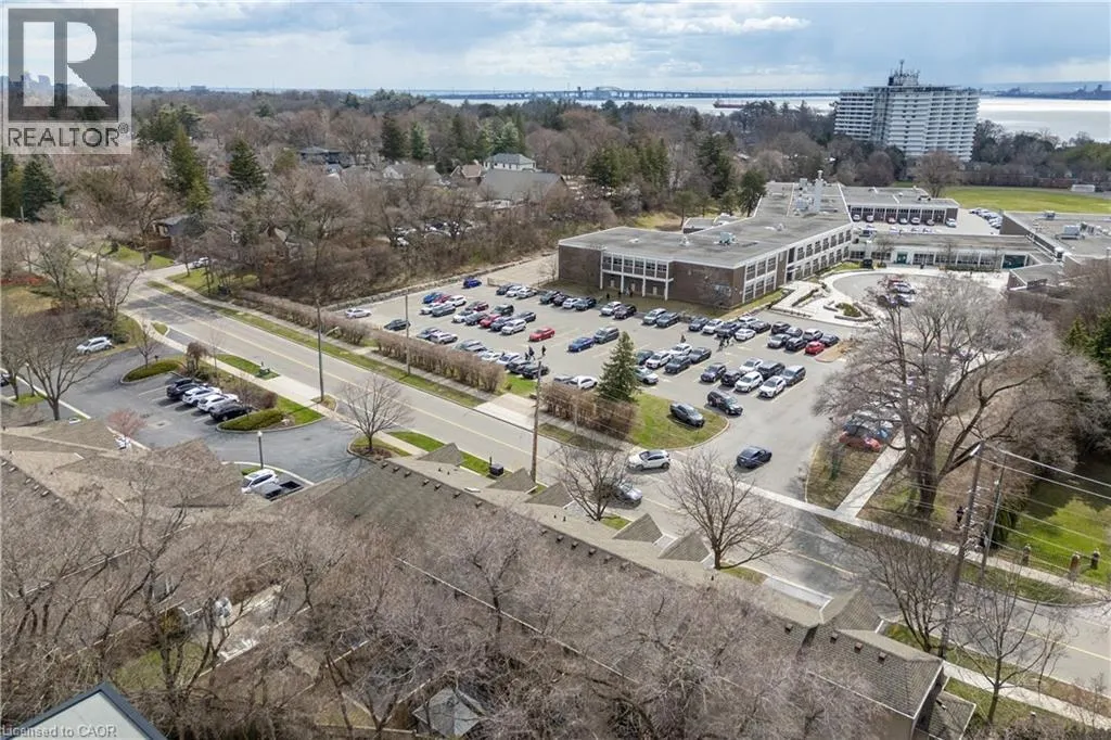 65 FAIRWOOD Place W