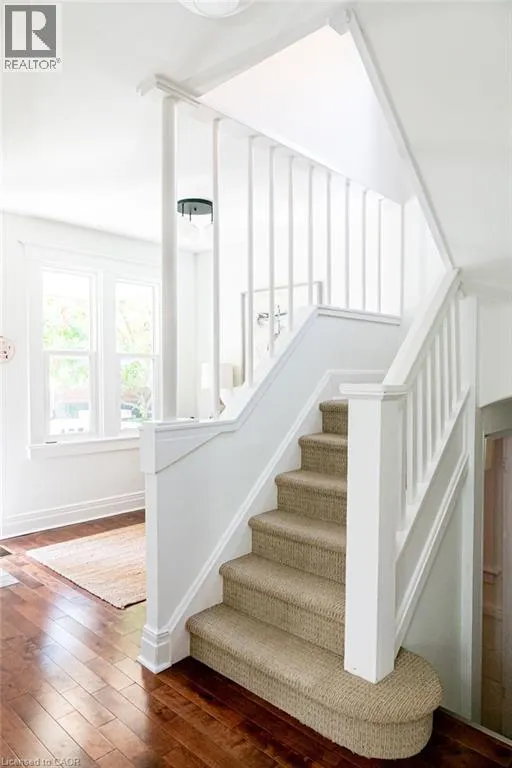 14 GLENSIDE Avenue