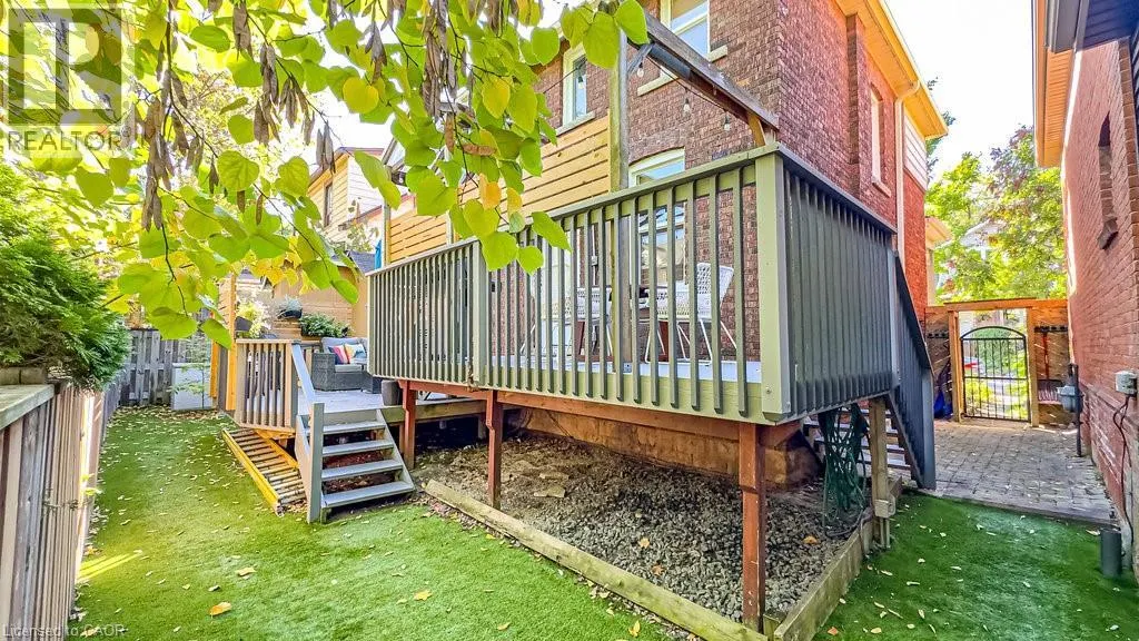 14 GLENSIDE Avenue