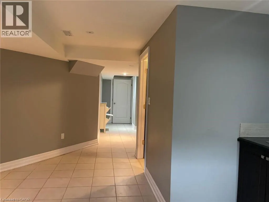 90 MARINA POINT Crescent