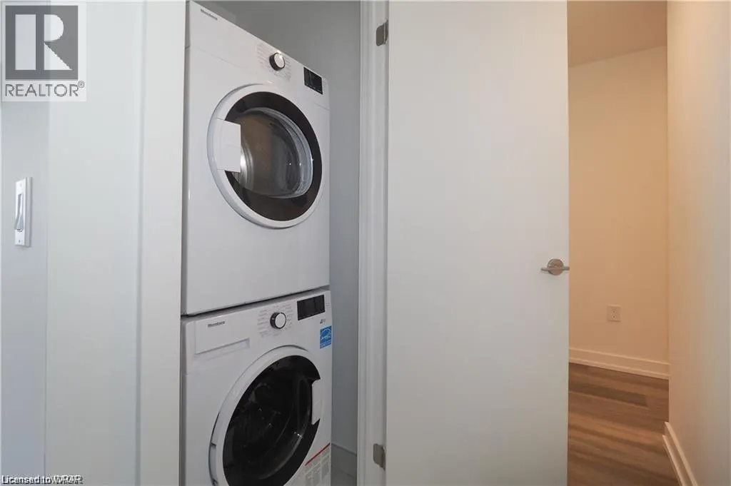 15 WELLINGTON Street S Unit# 1110, #1110