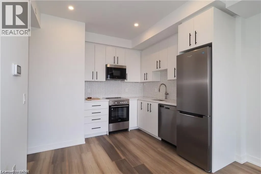 15 WELLINGTON Street S Unit# 1110, #1110