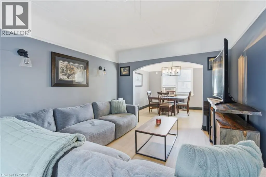 181 CRAIGROYSTON Road