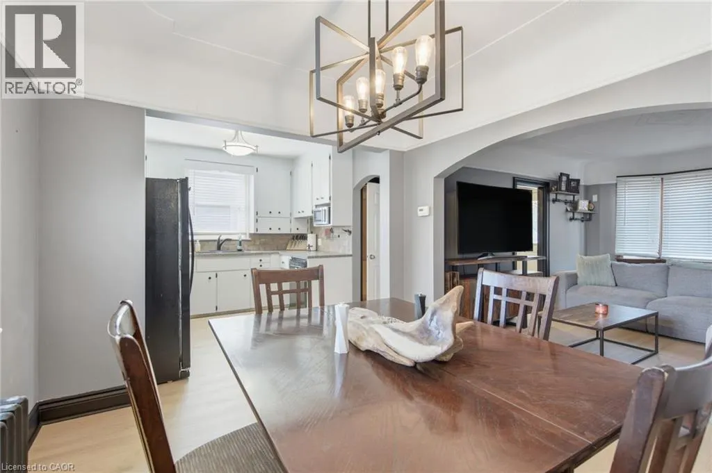 181 CRAIGROYSTON Road