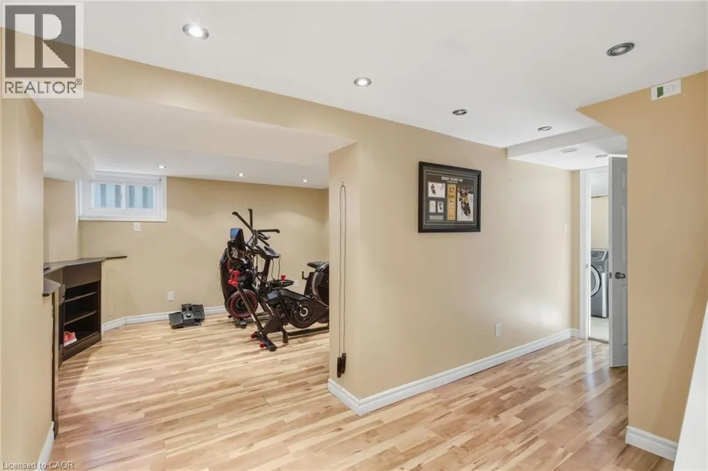 181 CRAIGROYSTON Road