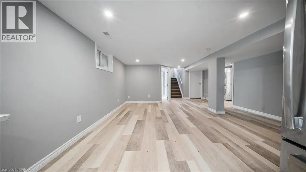 138 HENRY Street Unit# LOWER, #LOWER