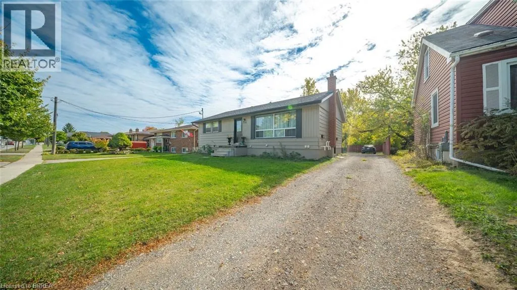 138 HENRY Street Unit# LOWER, #LOWER