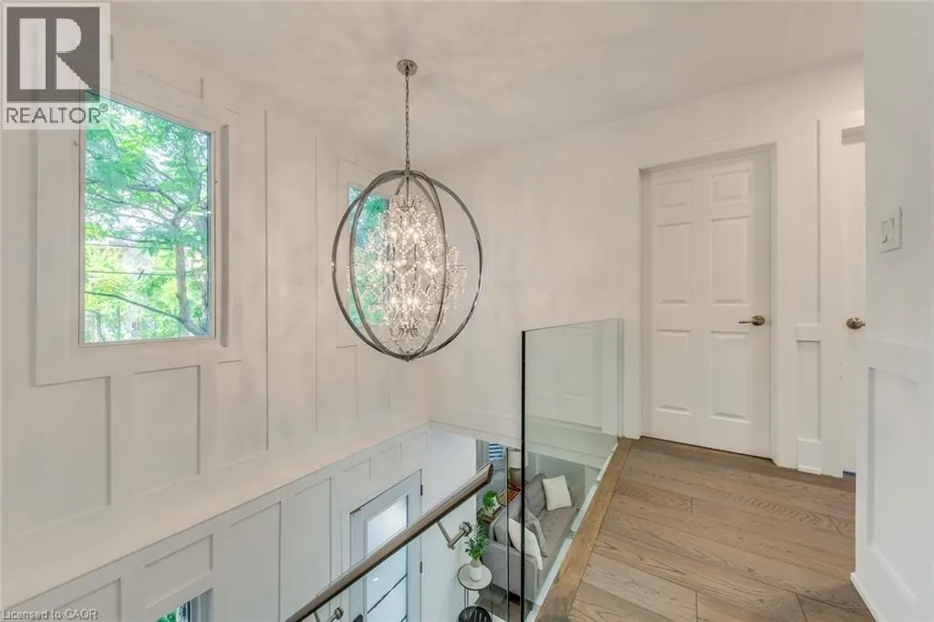 43 SOUTH KINGSWAY Way