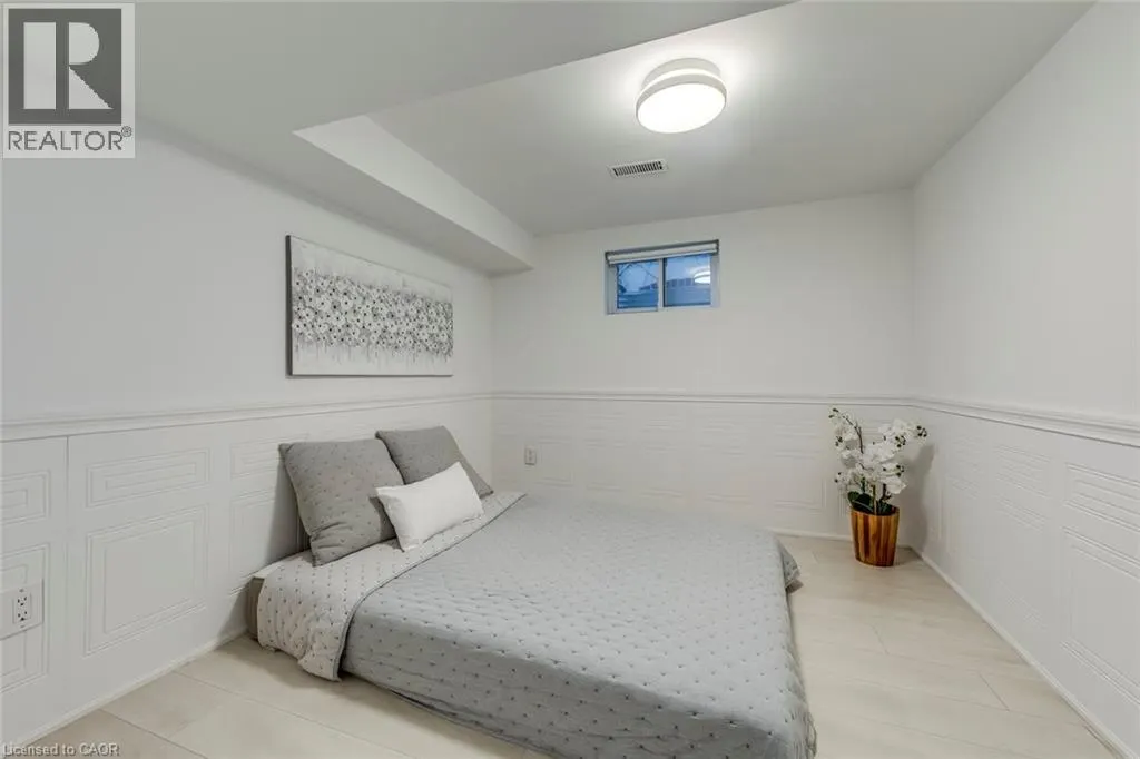 43 SOUTH KINGSWAY Way