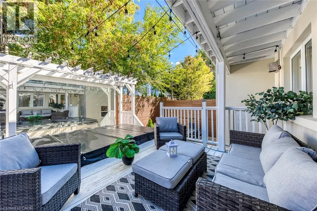43 SOUTH KINGSWAY Way