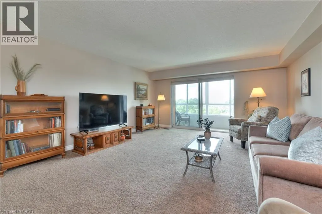 250 GLENRIDGE Drive Unit# 606, #606