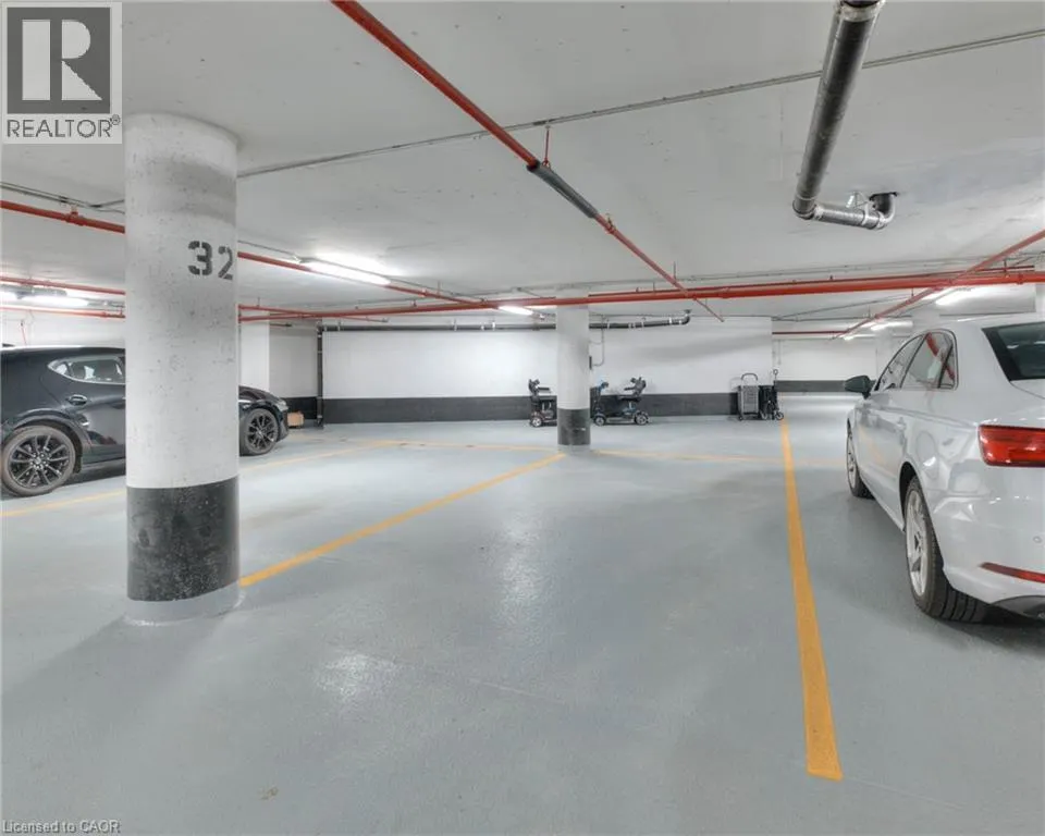250 GLENRIDGE Drive Unit# 606, #606