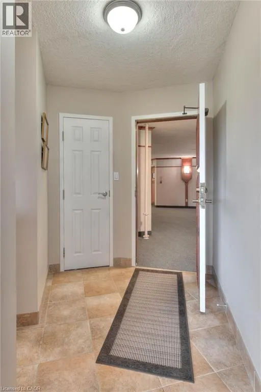250 GLENRIDGE Drive Unit# 606, #606