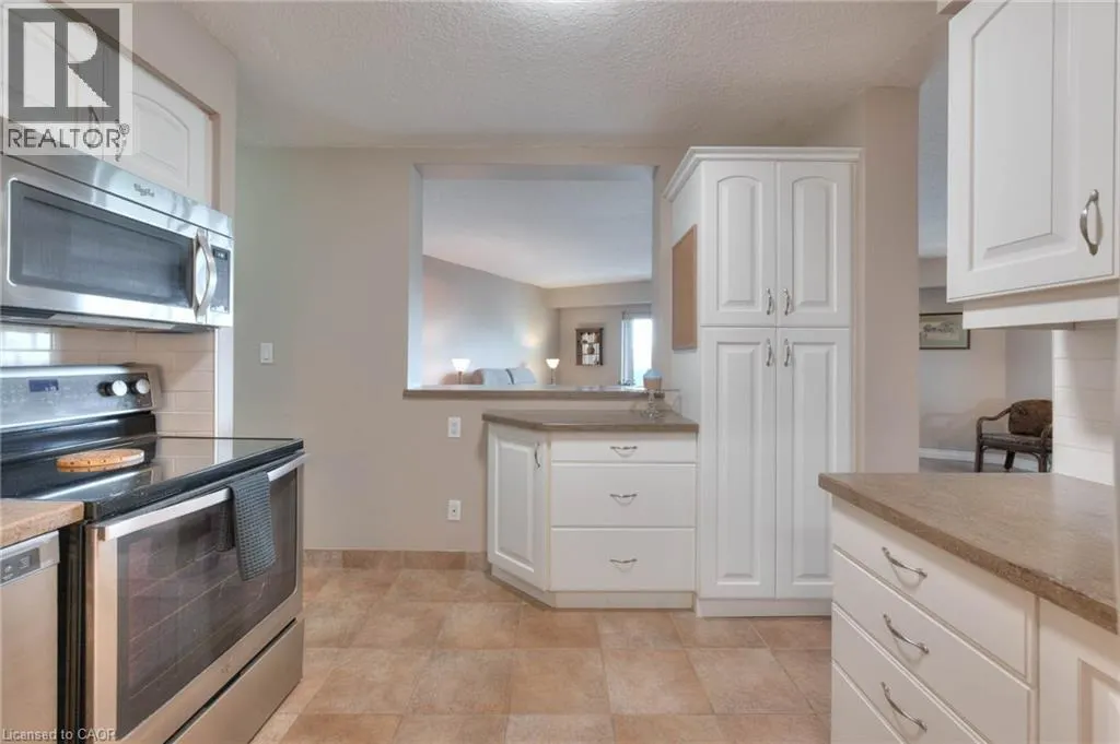 250 GLENRIDGE Drive Unit# 606, #606