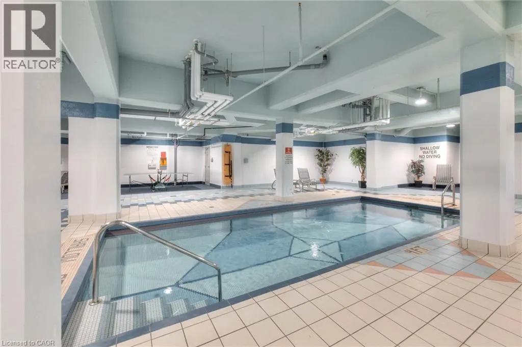 250 GLENRIDGE Drive Unit# 606, #606
