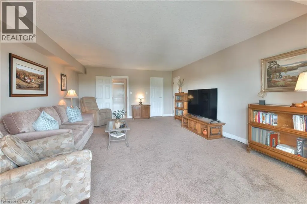 250 GLENRIDGE Drive Unit# 606, #606