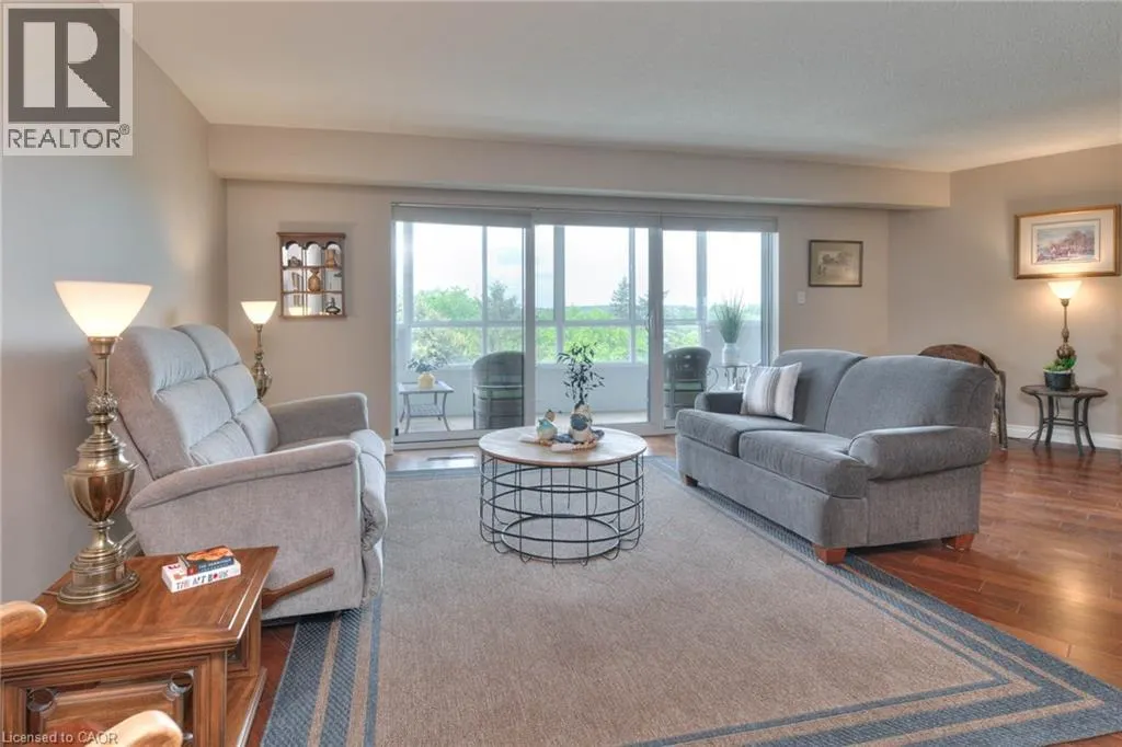 250 GLENRIDGE Drive Unit# 606, #606