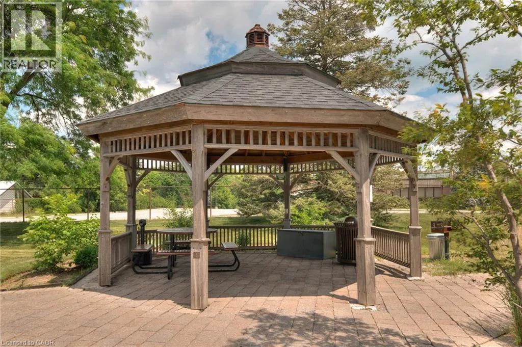 250 GLENRIDGE Drive Unit# 606, #606