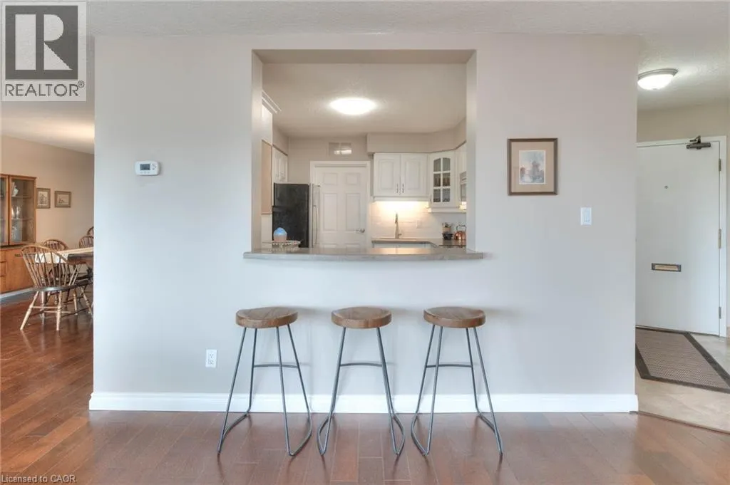 250 GLENRIDGE Drive Unit# 606, #606