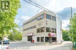 585 QUEEN Street S