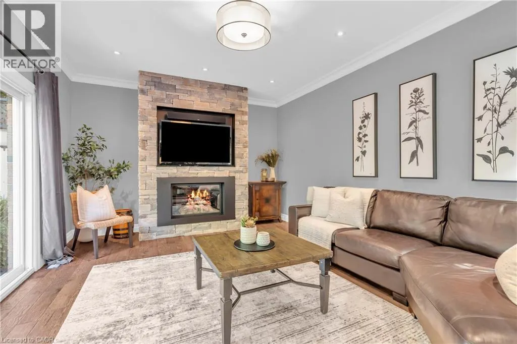 22 ROEHAMPTON Court