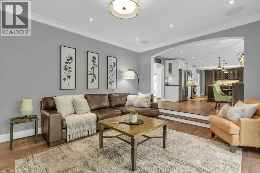 22 ROEHAMPTON Court