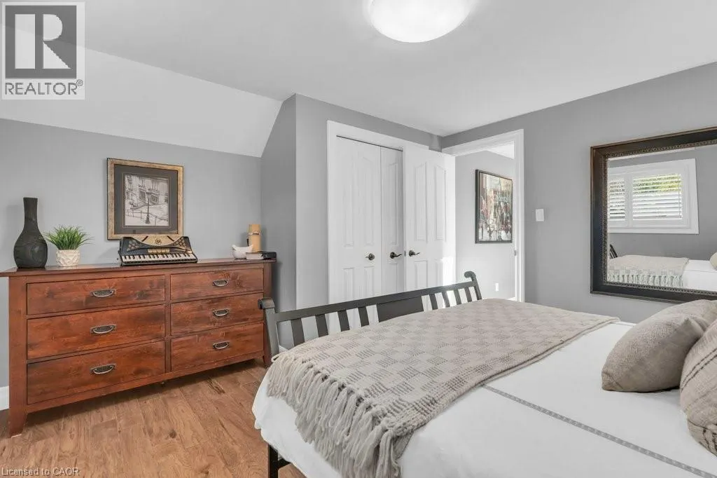 22 ROEHAMPTON Court
