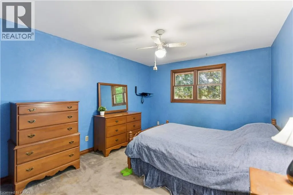 1043 SAFARI Road