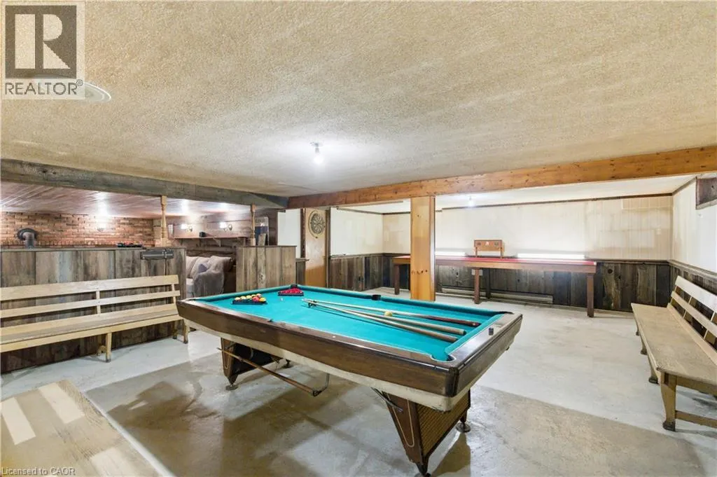 1043 SAFARI Road