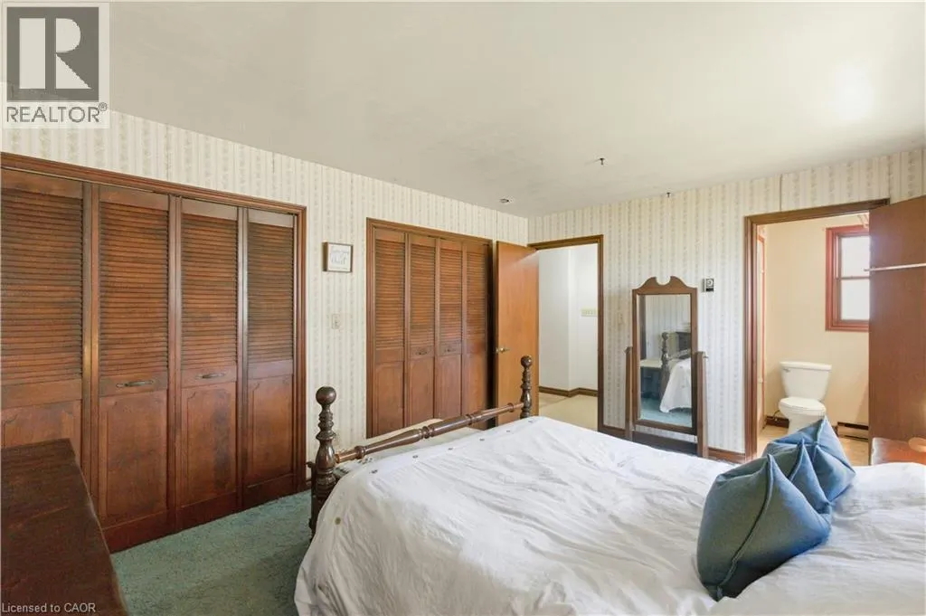 1043 SAFARI Road