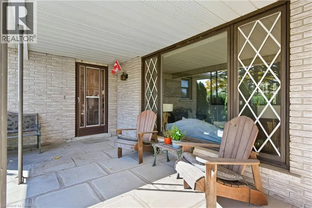 1043 SAFARI Road