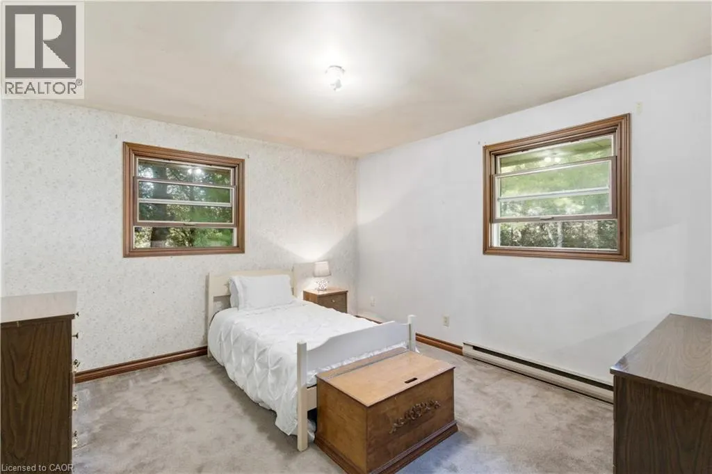 1043 SAFARI Road