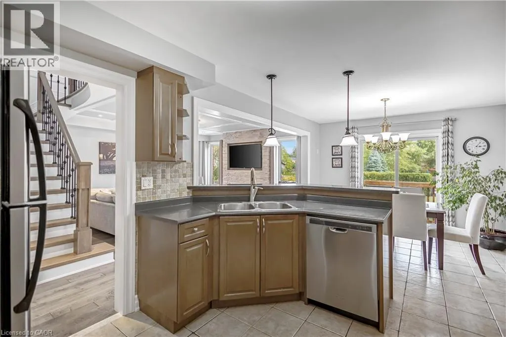 2403 WHITEHORN Drive